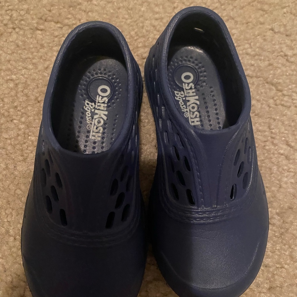 OshKosh B’gosh Kids Navy Water Shoes | Boys/Girls Swim Beach Shoes | Size 7